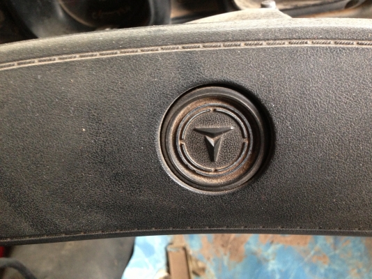 TOYOTA HILUX RN20 เบนซิล สภาพดีสุดๆ เครื่องแห้งแรงดีเดิมๆ ภายในคอนโซลสวยครบ ระบบไฟครบพร้อม ขับง่ายสตาร์ทง่ายคล่องตัว กระบะ 4 ขอสภาพดีมีผุบ้างเล็กน้อย ช่วงล่างแน่นดียางสภาพดี 60\% พร้อมใช้งาน เอกสารทะเบียนครบพร้อม ราคาต่อรองได้ครับ