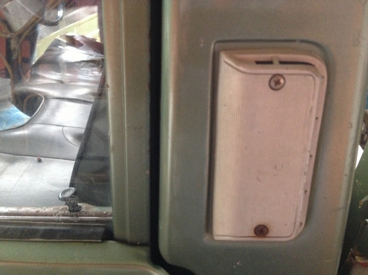 TOYOTA HILUX RN20 เบนซิล สภาพดีสุดๆ เครื่องแห้งแรงดีเดิมๆ ภายในคอนโซลสวยครบ ระบบไฟครบพร้อม ขับง่ายสตาร์ทง่ายคล่องตัว กระบะ 4 ขอสภาพดีมีผุบ้างเล็กน้อย ช่วงล่างแน่นดียางสภาพดี 60\% พร้อมใช้งาน เอกสารทะเบียนครบพร้อม ราคาต่อรองได้ครับ