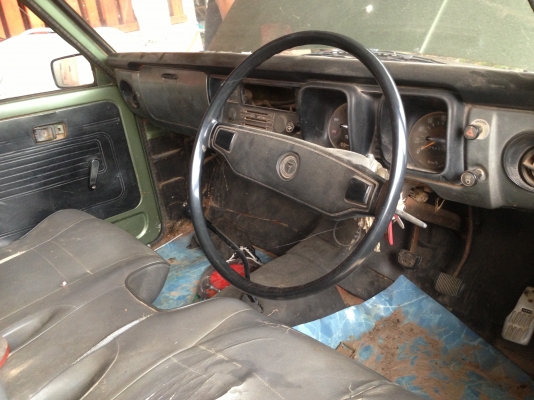 TOYOTA HILUX RN20 เบนซิล สภาพดีสุดๆ เครื่องแห้งแรงดีเดิมๆ ภายในคอนโซลสวยครบ ระบบไฟครบพร้อม ขับง่ายสตาร์ทง่ายคล่องตัว กระบะ 4 ขอสภาพดีมีผุบ้างเล็กน้อย ช่วงล่างแน่นดียางสภาพดี 60\% พร้อมใช้งาน เอกสารทะเบียนครบพร้อม ราคาต่อรองได้ครับ