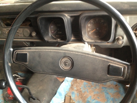 TOYOTA HILUX RN20 เบนซิล สภาพดีสุดๆ เครื่องแห้งแรงดีเดิมๆ ภายในคอนโซลสวยครบ ระบบไฟครบพร้อม ขับง่ายสตาร์ทง่ายคล่องตัว กระบะ 4 ขอสภาพดีมีผุบ้างเล็กน้อย ช่วงล่างแน่นดียางสภาพดี 60\% พร้อมใช้งาน เอกสารทะเบียนครบพร้อม ราคาต่อรองได้ครับ