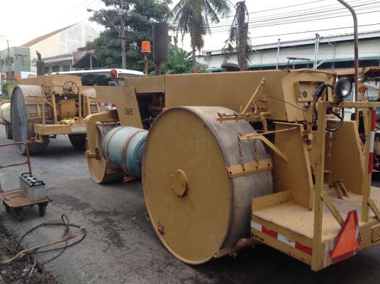 รถบดสามล้อเหล็ก  รถนอก นำเข้าจากอเมริกา