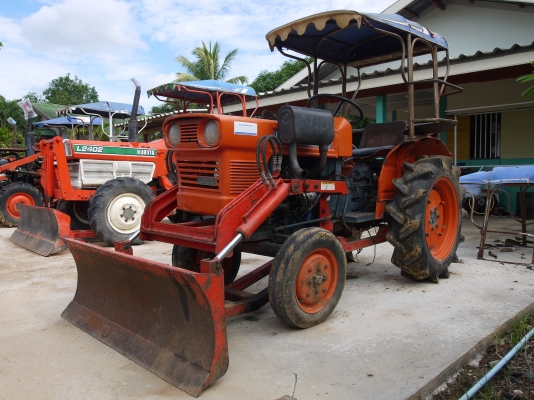 ขาย KUBOTA L1801 ใบดันหน้า สภาพสมบูรณ์ พร้อมใช้งาน ขาย KUBOTA L1801 ใบดันหน้า สภาพสมบูรณ์ พร้อมใช้งาน