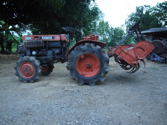มาอีกแล้วครับ KUBOTA B7000 4x4 พร้อมโรตารี่กว้าง 1 เมตร