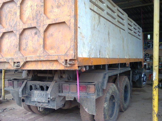 ขายรถสิบล้อ210F เกียรฟูลเลอร์ เครื่อง240ลงเล่มแล้ว แอรเย็น