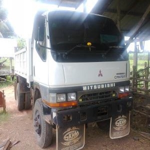 ขายหกล้อดั๊ม มิตซู รถห้างแท้สวยสวยพร้อมใช้