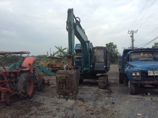 ขาย KOBELCO MRAK 2 รถใช้งานอยู่ เครื่องดีไม่มีหลวม ลอลเลอร์ใหม่ มีเอกสารใบอินวอย ราคาต่อรองได้