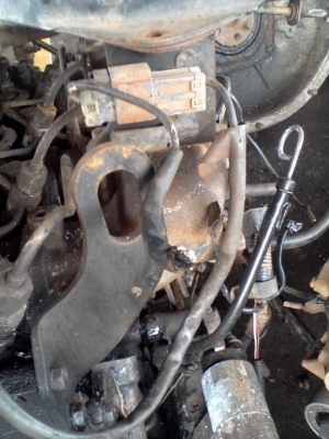 เครื่องยนต์ NISSAN TD25 ฝาขาว พร้อมเกียร์ อุปกรณ์ครบๆ รูปเพียบ