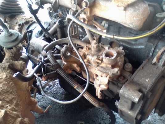 เครื่องยนต์ NISSAN TD25 ฝาขาว พร้อมเกียร์ อุปกรณ์ครบๆ รูปเพียบ