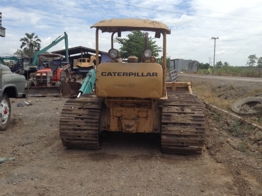 ขายถูก แทร็กเตอร์D4 รถใช้งานอยู่ ราคาต่อรองได้