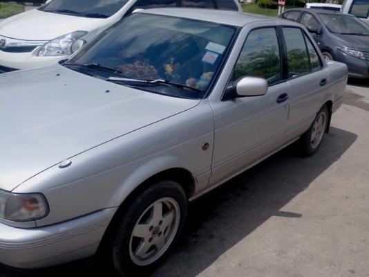 ขาย nissan sentra saloon e ขาย nissan sentra saloon e