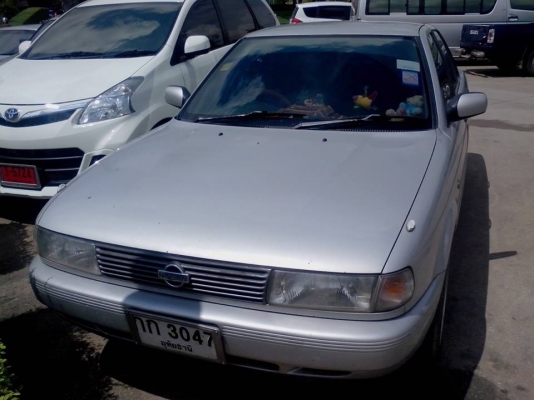 ขาย nissan sentra saloon e