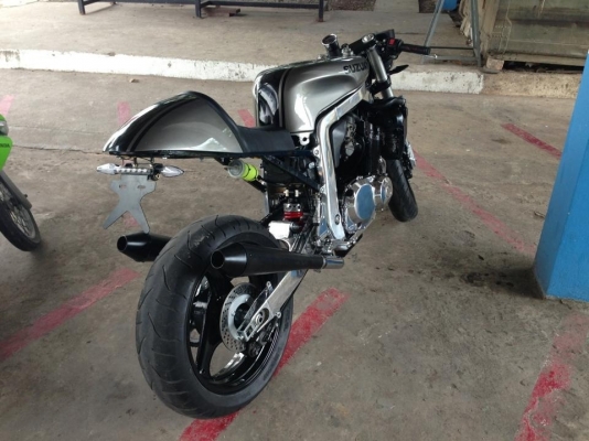 ขาย GSX R7 400 CC. มีทะเบียนแท้