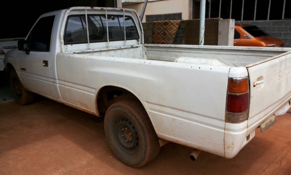 ISUZU TFR มังกรทอง SPARK EX 2.5 MT ปี 33 รถสวยสภาพดีเดิมๆพร้อมใช้งาน สีสันบางๆทั้งคัน เครื่องยนต์ 87 HP เครื่องแห้งแรงดี ภายในเก๋งคอนโซลสวยครบ แอร์เย็น พ.เพาเวอร์ ช่วงล่างคัชซีมีผุมีดาม ยางสภาพดี 70\% พร้อมใช้งาน เอกสารทะเบียนครบพร้อมโอน ราคาต่อรองได้ครับ