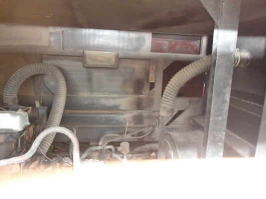 รถบัสยี่ห้อเบนซ์   ติดต่อปารวี  โทร 0839686255