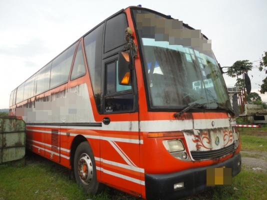 รถบัสยี่ห้อเบนซ์   ติดต่อปารวี  โทร 0839686255