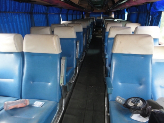 รถบัสยี่ห้อเบนซ์   ติดต่อปารวี  โทร 0839686255