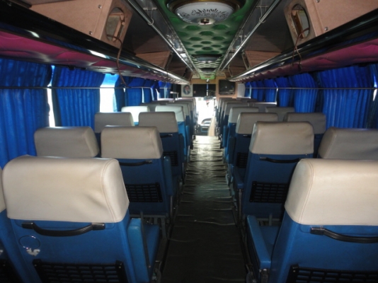 รถบัสยี่ห้อเบนซ์   ติดต่อปารวี  โทร 0839686255