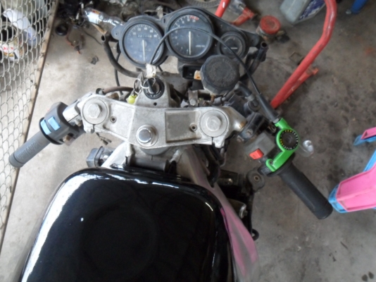 ขาย FZR 400 3TJ ไปปั้นต่อ รถติดเครื่องได้ เครื่องดี (มีคลิปให้ชมครับ) ขาย FZR 400 3TJ ไปปั้นต่อ รถติดเครื่องได้ เครื่องดี (มีคลิปให้ชมครับ)