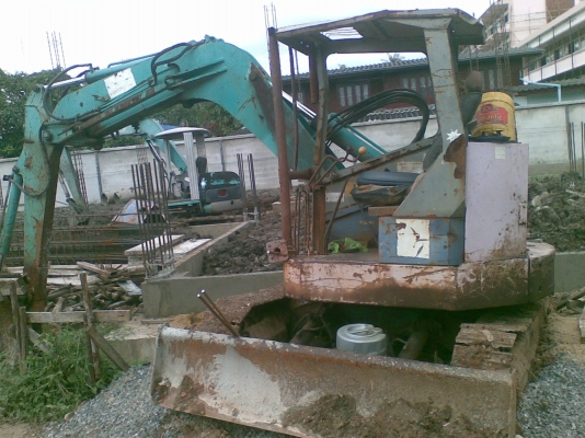 ขายแบ็คโฮ KOBELLKO 50 UU รุ่น 1 ราคา  215000 สนใจติดต่อ 086-1336693