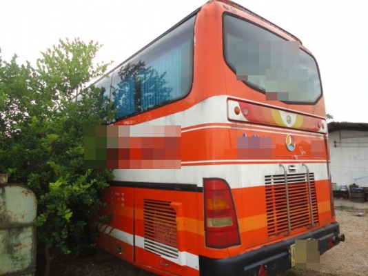 รถบัสยี่ห้อเบนซ์   ติดต่อปารวี  โทร 0839686255