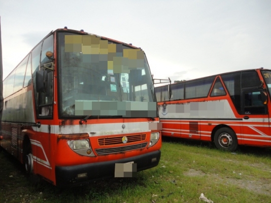 รถบัสยี่ห้อเบนซ์   ติดต่อปารวี  โทร 0839686255