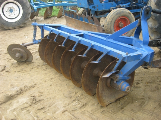 ขายรถไถ FORD 6610 4x4WD คาราโร่ ทะเบียนเต็มพร้อมโอน