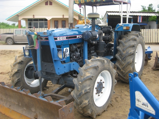 ขายรถไถ FORD 6610 4x4WD คาราโร่ ทะเบียนเต็มพร้อมโอน