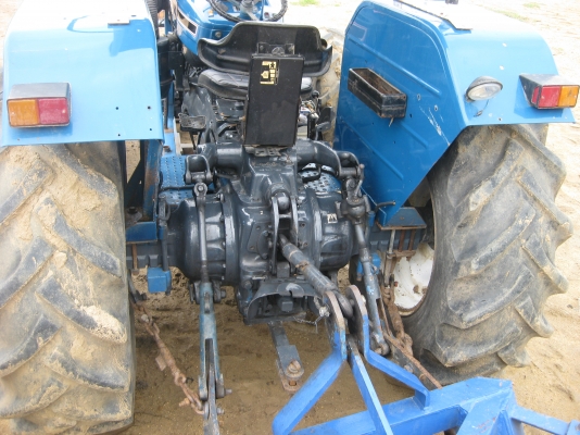 ขายรถไถ FORD 6610 4x4WD คาราโร่ ทะเบียนเต็มพร้อมโอน