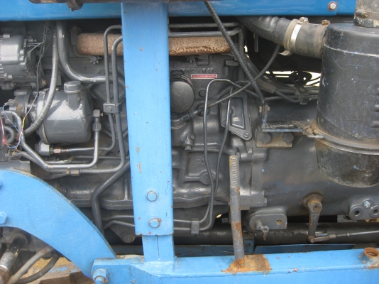 ขายรถไถ FORD 6610 4x4WD คาราโร่ ทะเบียนเต็มพร้อมโอน