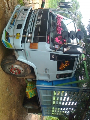 ขาย 6 ล้อ ลดให้เหลือ 640000