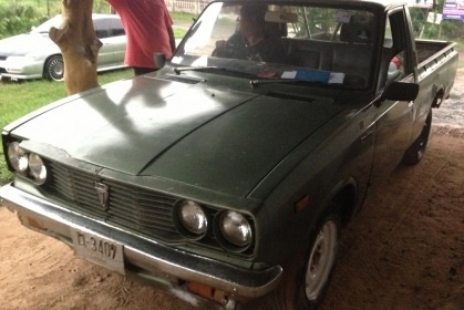 TOYOTA HILUX RN20 - 4 ขอ เครื่องยนต์เบนซิล 12R แห้งดีแรงดีไม่มีเยิ้ม ภายในเก๋งคอนโซลสวยคลาสสิคที่สุด อุปกรณ์ภายในครบพร้อม กระบะทรงสวยมีผุบ้างเล็กน้อย ช่วงล่างแน่นยางสภาพดี 60\% พร้อมใช้งาน เอกสารทะเบียนชุดโอนครบพร้อม ราคาต่อรองได้ครับ