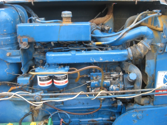 ขายรถไถ FORD 5600 เครื่อง T5 ทะเบียนพร้อมโอน