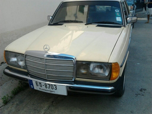 MERCEDES-BENT 230 D