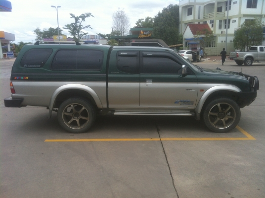 MITSUBISHI L200 &ndash; STRADA GRANDIS