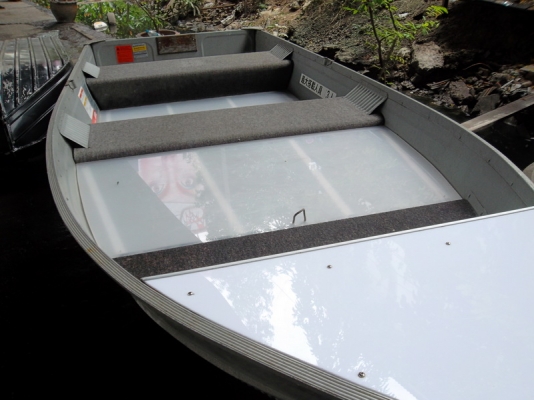 เรืออลู 2 ลำ 12 ฟุต อีกลำ 250 เรืออลู 2 ลำ 12 ฟุต อีกลำ 250