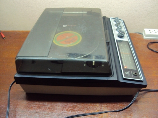 ขายวิทยุ-เครื่องเล่นแผ่นเสียงแนว VINTAGE