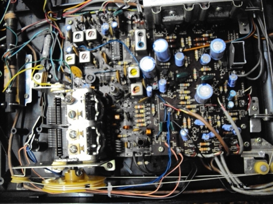 ขายวิทยุ-เครื่องเล่นแผ่นเสียงแนว VINTAGE