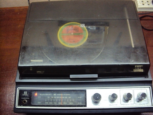 ขายวิทยุ-เครื่องเล่นแผ่นเสียงแนว VINTAGE