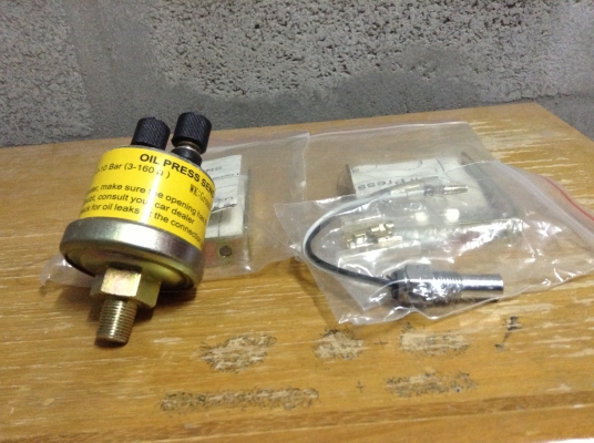 ขายเกจ์ monster หน้ามืด 2นิ้ว 2ตัว 800 บาท