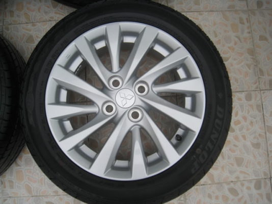 ขายล้อแม็ก Mitsubishi attrage ป้ายแดง 15"x5.5" et38 4รู100 +ยางปี 13 ตุ่มยังมีทุกเส้นครับ  สนใจติดต่อเล็กคลองสาม (081-3747940)