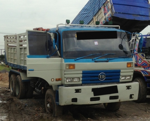 ขายNISSAN UD ดั๊ม 2 เพลา 260แรง CWM430 คุยง่ายต่อรองได้.เพิ่มเติมโทร089-0808114(หญิง)