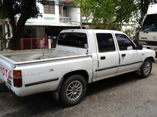 ขายไมตี้เอ็กซ์4ประตูครับ โตโยต้าไมตี้เอ็กซ์