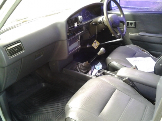 ขายไมตี้เอ็กซ์4ประตูครับ โตโยต้าไมตี้เอ็กซ์