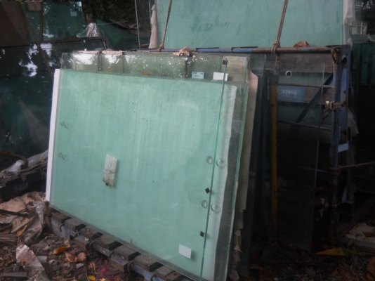 ขายกระจกแผ่นเกรด A อย่างดีครับ