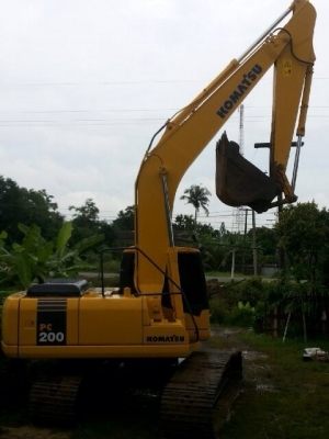 ขายด่วน!!!KOMATSU PC200-7 ไมล์ 6000ชม. สภาพสวยพร้อมใช้งานค่ะ
