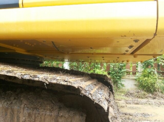 ขายด่วน!!!KOMATSU PC200-7 ไมล์ 6000ชม. สภาพสวยพร้อมใช้งานค่ะ