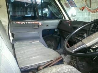 รถ 6 ล้อ ดั้มพ์ ยี่ห้ออีซูซุ เครื่อง 88 แรงม้า สภาพพร้อมใช้งาน รถ 6 ล้อ ดั้มพ์ ยี่ห้ออีซูซุ เครื่อง 88 แรงม้า สภาพพร้อมใช้งาน