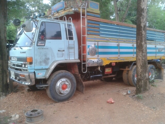 ขายISUZU 240นางฟ้าแท้ ปี41 ติดเทอร์โบ 260 แรงม้า ดั๊มกระบะเนียม สภาพสวยพร้อมใช้ ติดต่อได้ที่คุณ อ๊อฟ พิจิตร 086-737-9991