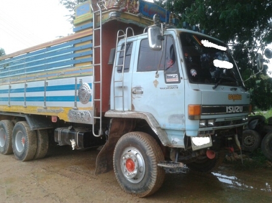 ขายISUZU 240นางฟ้าแท้ ปี41 ติดเทอร์โบ 260 แรงม้า ดั๊มกระบะเนียม สภาพสวยพร้อมใช้ ติดต่อได้ที่คุณ อ๊อฟ พิจิตร 086-737-9991