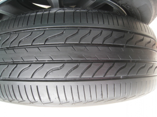 ขายล้อแม็ก Altis TRD 16"x6.5" et39 5รู100 ล้อทำสีมาใหม่ครับ+ ยางปี12,2เส้นและปี13,2เส้นครับ  สนใจติดต่อเล็กคลองสามครับ (081-3747940)